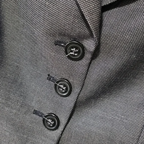 Nine West Gray 3 Button 3/4 Sleeve Blazer Size 4P - Picture 3 of 10
